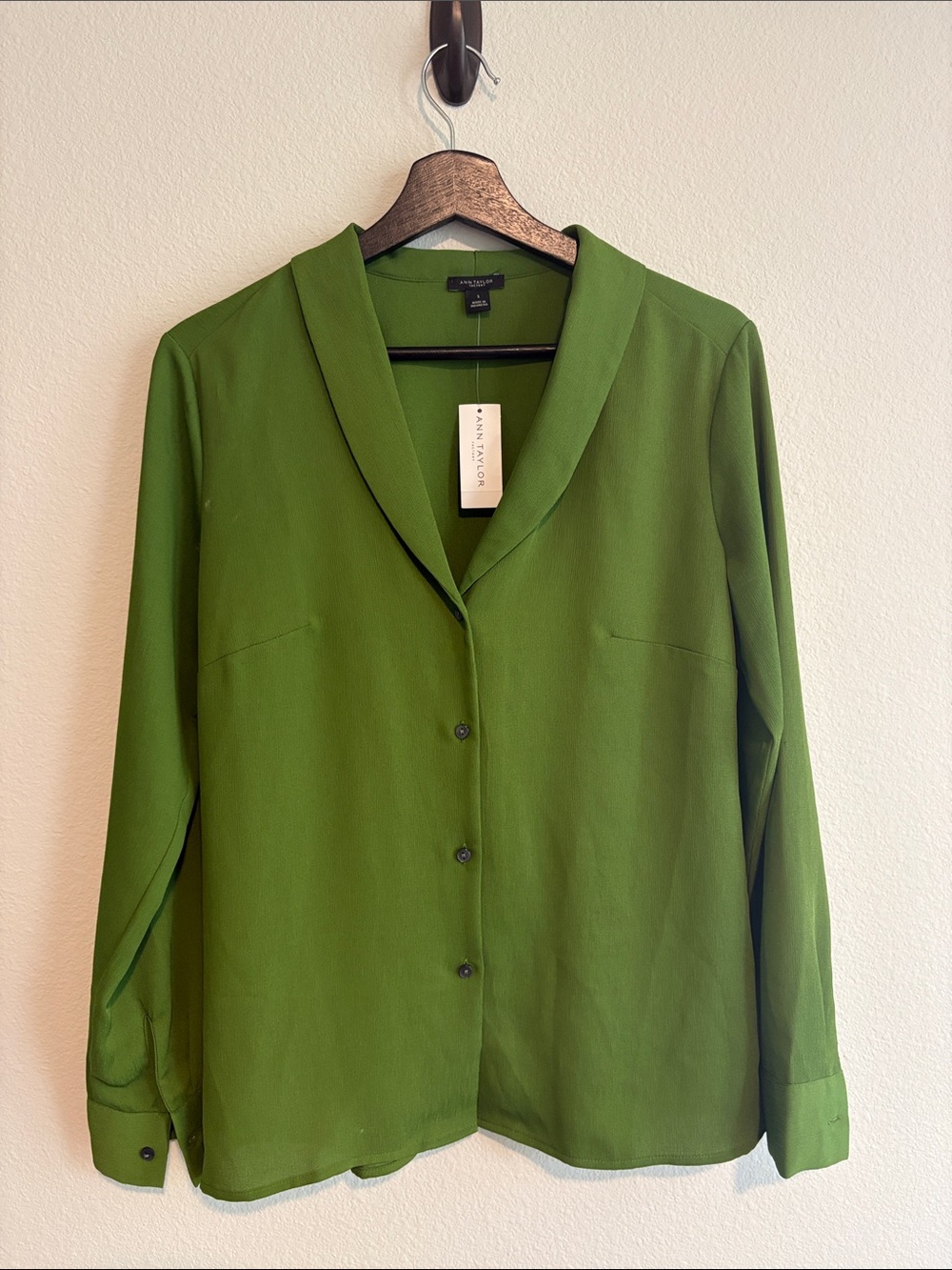 Ann Taylor Factory Olive Green Shawl Collar Button-Front Top
